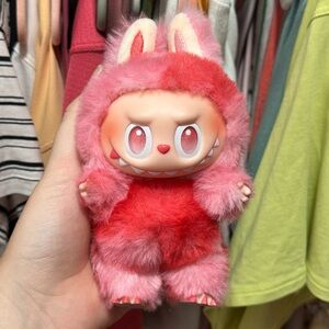 Labubu: Big into energy (LOVE)